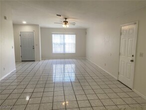 1116 Bent Creek Loop in Ft. Myers, FL - Building Photo - Building Photo