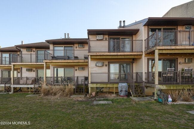 164 S Linden Ave in Highlands, NJ - Building Photo - Building Photo