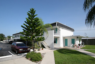 2955 Beneva Rd in Sarasota, FL - Foto de edificio - Building Photo