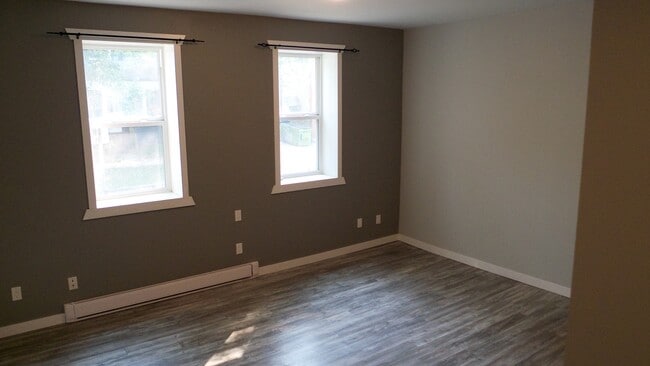 154 Evanson St in Winnipeg, MB - Building Photo - Building Photo