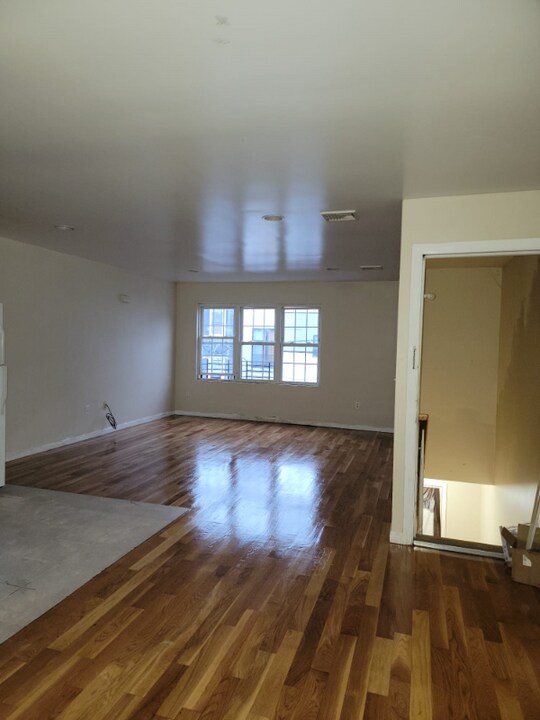71 Haledon Ave in Paterson, NJ - Building Photo