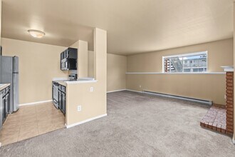 1601 W Swallow Rd, Unit #1A in Fort Collins, CO - Building Photo - Building Photo