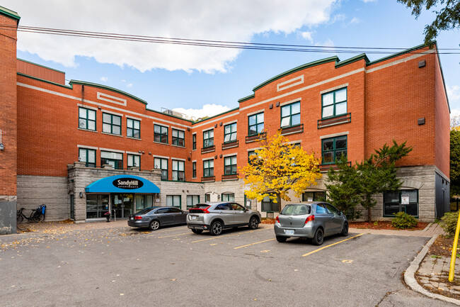 Sandy Hill Apartments in Ottawa, ON - Building Photo - Building Photo