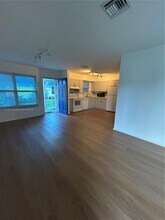 305 Lewis Ln in Dania Beach, FL - Building Photo - Building Photo