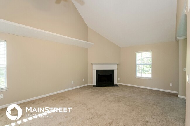 4406 Gladewood Run in Union City, GA - Building Photo - Building Photo