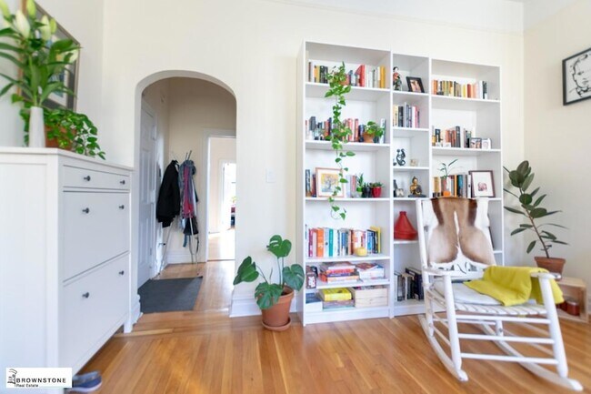 63 1st Pl, Unit 2 in Brooklyn, NY - Foto de edificio - Building Photo