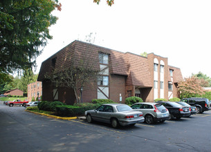 Prestige Apartments in Rocky Hill, CT - Building Photo - Building Photo