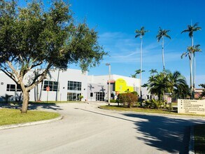 6649 Somerset Dr in Boca Raton, FL - Building Photo - Building Photo