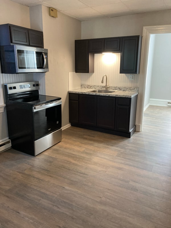 property at 305 Walnut St