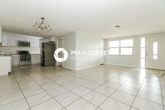 5815 Dahlia Ave in New Port Richey, FL - Building Photo - Building Photo