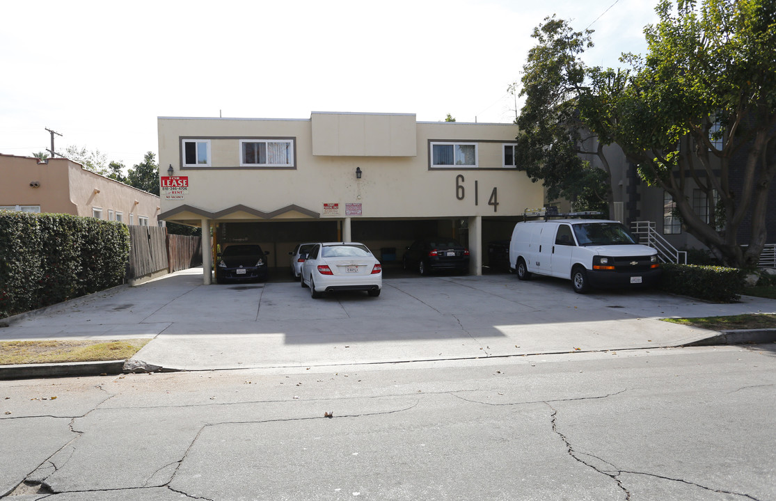 614 W Dryden in Glendale, CA - Building Photo