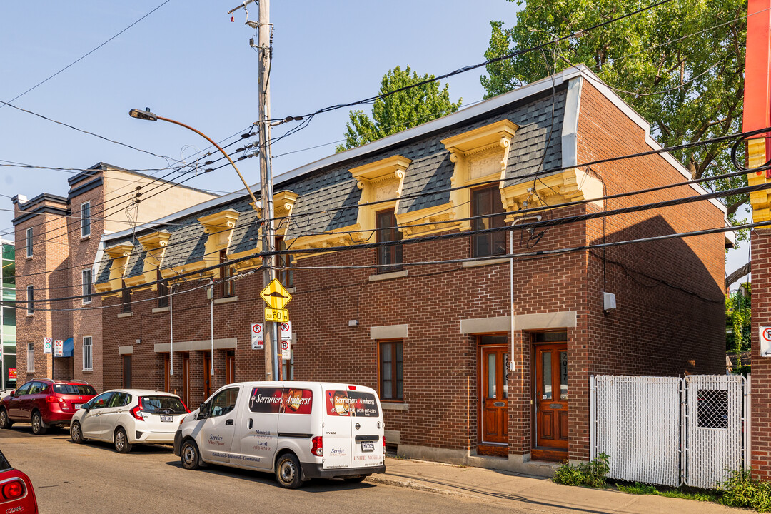 2017-2031 De La Visitation Rue in Montréal, QC - Building Photo