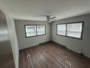 4605 Maple Ave, Unit #2 in Brookfield, IL - Building Photo - Building Photo