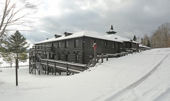 656 Hollywood Hills Rd in Old Forge, NY - Building Photo