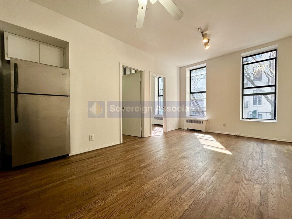 156 E 85th St, Unit 2A in New York, NY - Building Photo