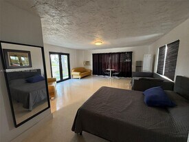 6003 S Indian River Dr in Fort Pierce, FL - Building Photo