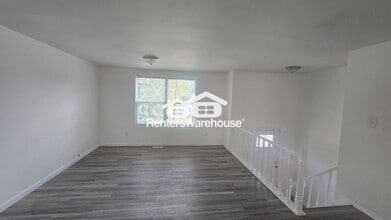 5269 Long Green Ln in Stone Mountain, GA - Foto de edificio - Building Photo