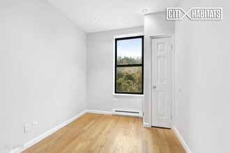 350 Manhattan Ave-Unit -1C in New York, NY - Building Photo - Building Photo