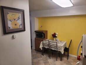 195-25 37th Ave, Unit 1 in Queens, NY - Building Photo - Building Photo