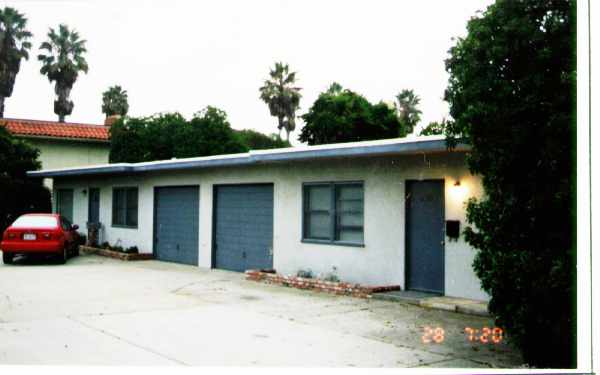 2693-2695 Pierpont Blvd in Ventura, CA - Building Photo - Building Photo