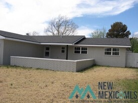1812 Jonquil Park Dr in Clovis, NM - Building Photo
