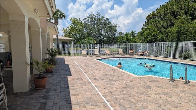 826 Middleton Dr SW in Vero Beach, FL - Building Photo - Building Photo