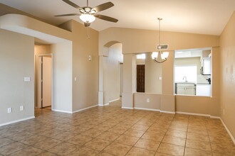 1102 E Villa Theresa Dr in Phoenix, AZ - Building Photo - Building Photo