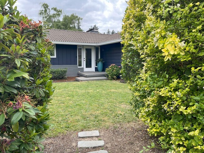 3800 SE Licyntra Ln in Milwaukie, OR - Building Photo - Building Photo