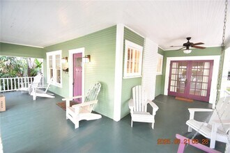 810 S Packwood Ave in Tampa, FL - Foto de edificio - Building Photo