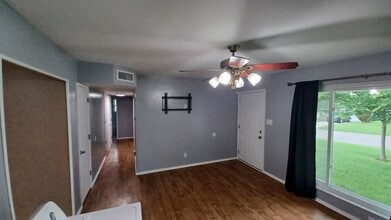 847 Weedel Dr in Arnold, MO - Building Photo - Building Photo