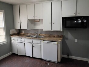 5763 W 2nd St in Tulsa, OK - Foto de edificio - Building Photo