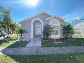 2439 Harbor Town Dr in Kissimmee, FL - Building Photo