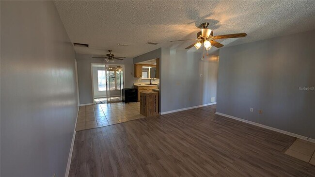 10951 SW 86th Terrace in Ocala, FL - Building Photo - Building Photo