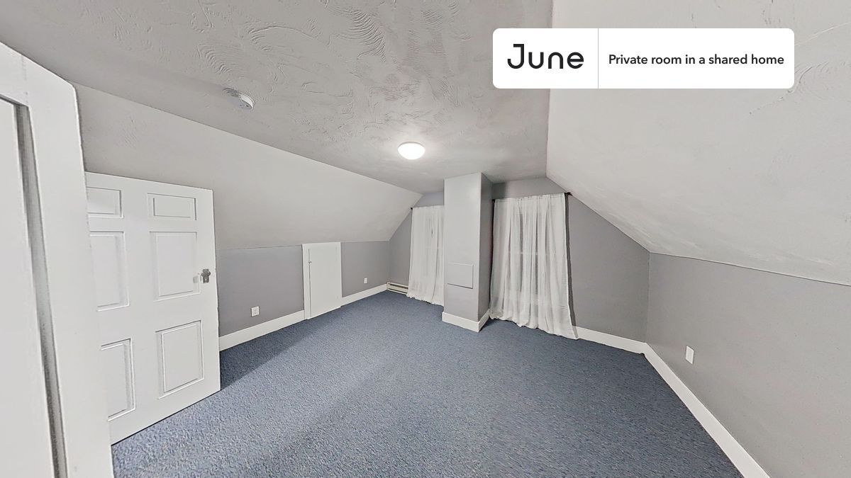 Private bedroom in 4 bed/1.5 bath Home in Somerville, MA - Building Photo