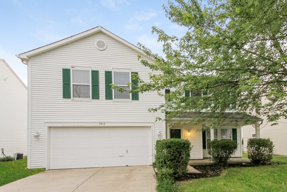 9913 Boysenberry Dr in Fishers, IN - Building Photo