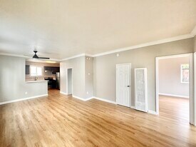 4348 Lockwood Ave in Los Angeles, CA - Building Photo