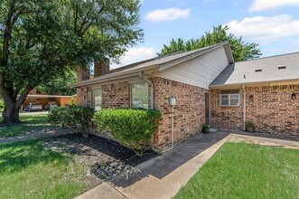 3504 Smith Barry Rd in Pantego, TX - Building Photo - Building Photo