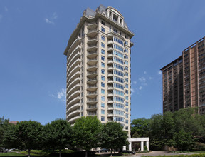 The Vendome on Turtle Creek in Dallas, TX - Building Photo - Building Photo