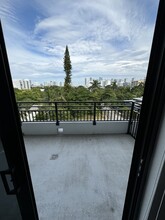 828 NW 12th St, Unit S3 in Miami, FL - Building Photo - Building Photo