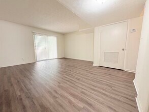 1734 Hartsfield Rd in Tallahassee, FL - Building Photo - Building Photo