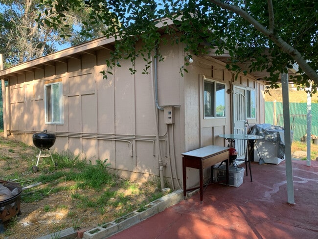 3700 Linda Vista Dr in Fallbrook, CA - Building Photo - Building Photo
