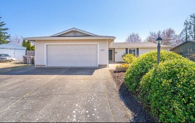 property at 4003 Evergreen St SE