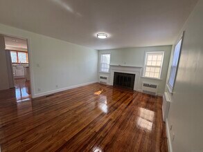46 Fairview Ave in Stratford, CT - Building Photo - Building Photo
