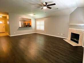 4113 Cleburne Dr in Pearland, TX - Building Photo - Building Photo