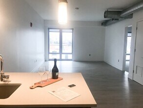 9 Medford St in Somerville, MA - Building Photo - Building Photo