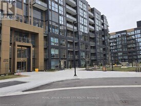 2333 Khalsa Gate in Oakville, ON - Building Photo