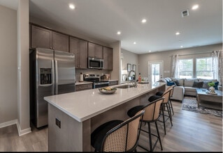 235 Greenpark Rd in Sandston, VA - Building Photo - Building Photo