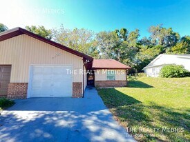 203 Fernwood St in Leesburg, FL - Building Photo