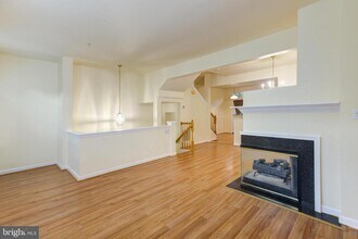 4309 Stevens Battle Ln in Fairfax, VA - Building Photo - Building Photo