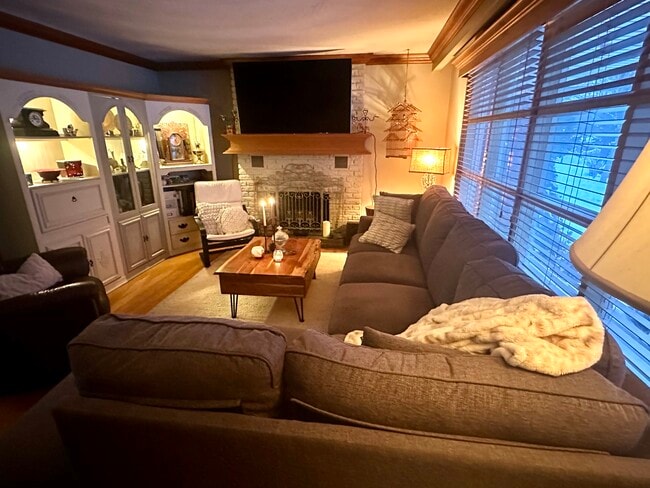 551 Brentwood Av in Oshawa, ON - Building Photo - Building Photo